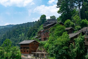山间古朴村落
