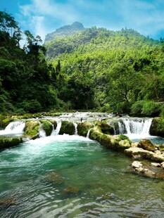 山间溪流瀑布自然美景