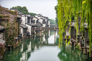 江南水乡古桥流水人家