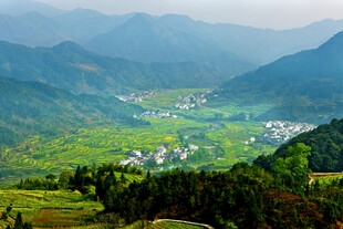 山间村落美景
