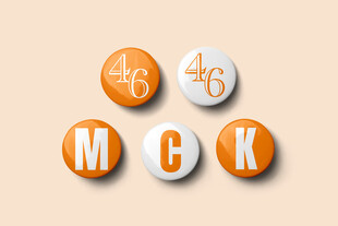 多个徽章吧唧设计展示样机