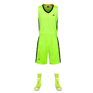 荧光绿足球运动套装