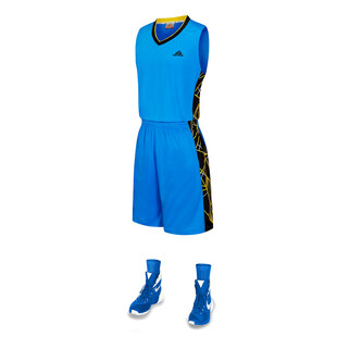 蓝色篮球运动套装及球鞋