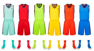 多彩运动服套装展示