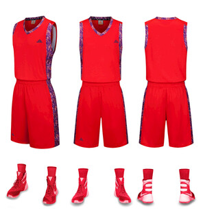 红色篮球运动套装及球鞋
