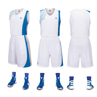 蓝白篮球服套装及配套球鞋