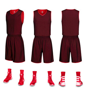 酒红色篮球运动套装及鞋袜