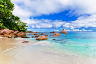 美丽海滨沙滩海景风光