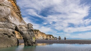 海边岩石景观
