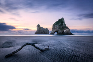 海边奇岩美景