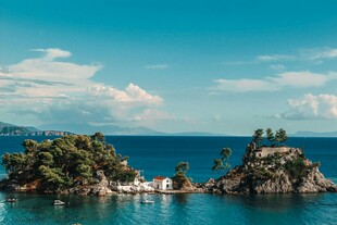 美丽海岛的迷人海景