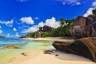 美丽海岛沙滩海景风光