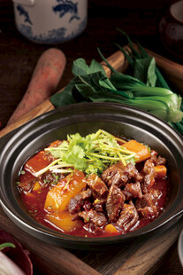 萝卜牛腩砂锅