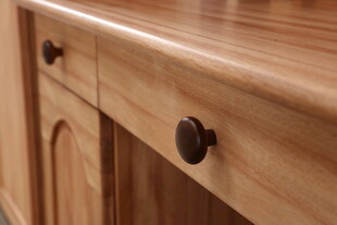 木质家具抽屉局部特写