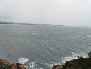 海边风浪景色