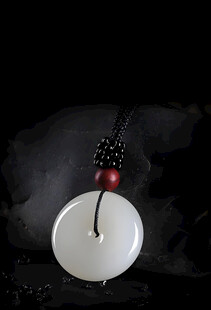 白玉平安扣吊坠