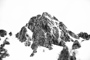 雪山岩石景观