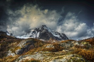 壮丽雪山自然风光