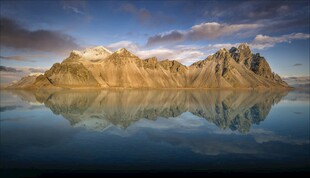 壮丽山水倒影景观