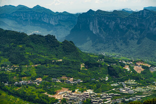 山间村落美景