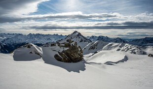 雪山壮丽风光