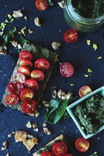 美味多彩的番茄奶酪拼盘