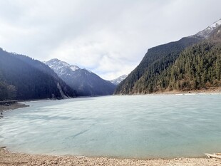 九寨沟长海早晨