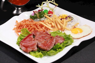 美味牛排套餐 营养丰富