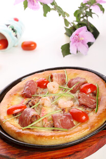 美味火腿披萨诱人呈现