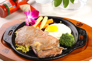 美味牛排套餐 营养丰富