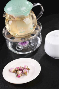 玻璃茶具泡花茶迷人景致