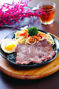 美味牛排意面套餐