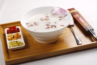 中式养生粥配多样小食