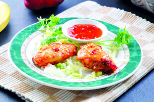 香酥炸物配蘸酱 美味诱人