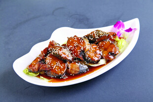 红烧鱼块 美味诱人