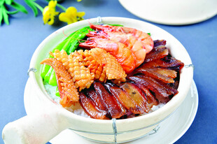 海鲜煲 食材丰富超诱人