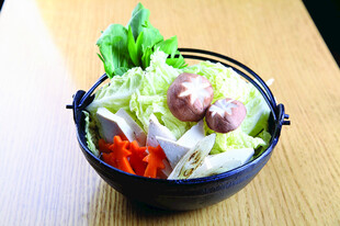 日式碗装多彩蔬菜丸子饭