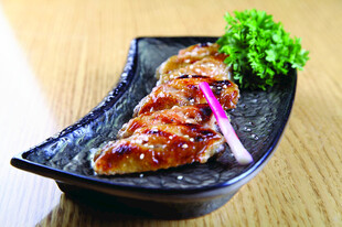 日式烤鳗鱼摆盘精致