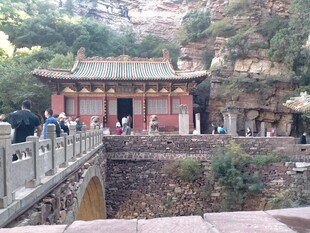 山间古寺景致苍岩山庙宇
