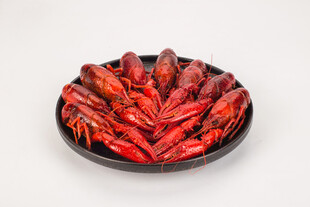 一盘美味小龙虾