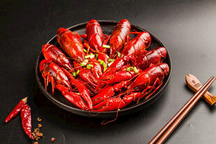 美味小龙虾 诱人盘中餐