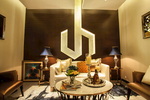 现代温馨客厅家居场景