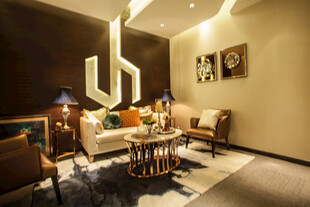 现代温馨客厅室内场景