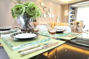 精致餐桌布置 尽显优雅格调