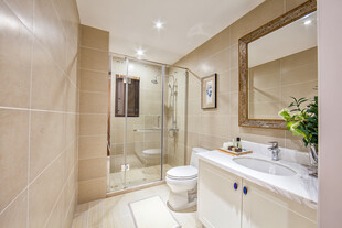 现代简约风卫浴空间范例