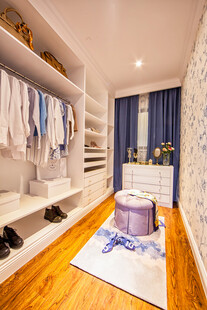 现代简约风精致衣帽间