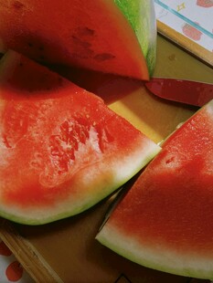 新鲜切块西瓜诱人呈现
