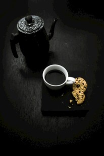 中式茶具与点心的优雅组合