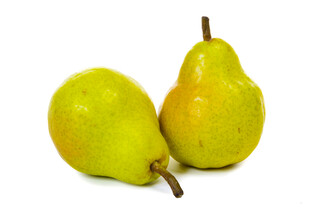 两个黄绿相间的新鲜梨子