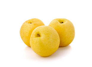 三个金黄饱满的新鲜梨子